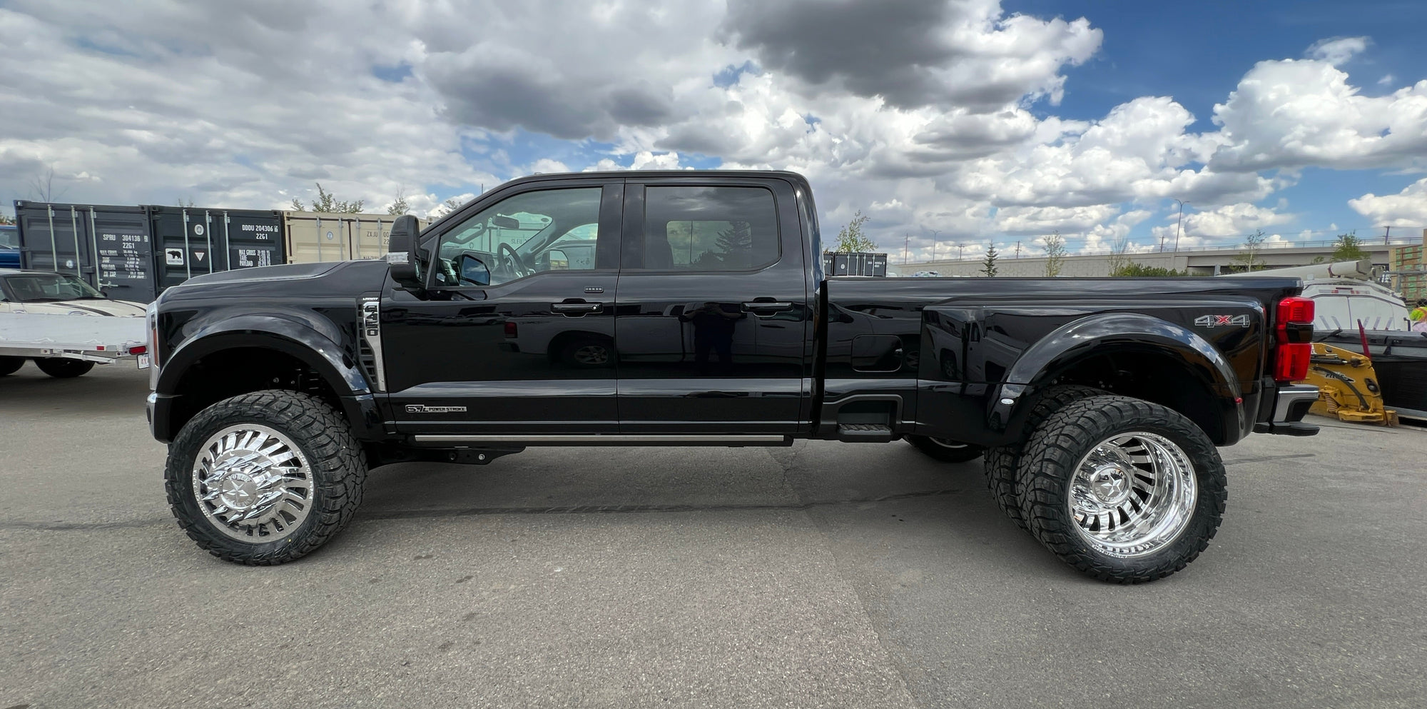 Dually With One Rear Wheel Wheel Fitment Gallery — Dually Wheels Canada